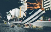 Dodavatelské řetězce snižují výhled Nike (komentář analytika)