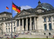 Pozvolné protrhávání oblačnosti v Německu pokračuje