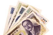 Výprodej akcií začal přinášet zisky japonskému jenu