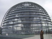 Bundestag řekl ANO navýšení zdrojů záchranného fondu EFSF, Německo garantuje 211 miliard eur (+kalendář schvalování)