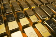Rusko shromažďuje zlato nejrychleji, rezervy ČNB se zmenšily