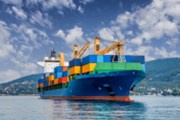 Maersk snižuje prognózu globálního obchodu, snižování zásob trvá déle