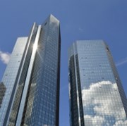 Reuters: Reorganizace Deutsche Bank může stát až pět miliard eur