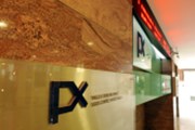 Index PX na třítýdenním minimu, rostl Unipetrol a VIG