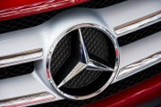 Automobilky by mohly čelit nedostatku čipů až do roku 2023, myslí si šéf Daimleru