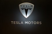Muskova Tesla měla v prvním čtvrtletí rekordní ztrátu