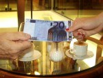 EK: Přijetí eura na Slovensku probíhá hladce