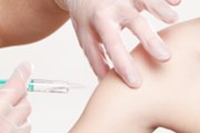 EU zvažuje uvolnění patentů na vakcíny proti covid-19