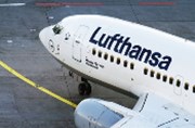 Lufthansa snížila čtvrtletní ztrátu na polovinu, zhoršuje však odhad kapacit