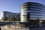 Erste kupuje dceřinku Commerzbank, chce posílit korporátní byznys v Maďarsku (+komentář analytika)