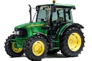 Výsledky výrobce traktorů Deere zasáhly vyšší výdaje a silný dolar, akcie -4 %