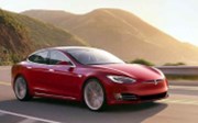 Tesla se pomalu začíná rozjíždět, růžová zahrada to ale ještě není (komentář analytika)