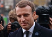 Macron po protestech avizoval daňové úlevy i zvýšení mezd