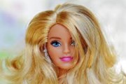 Mattel (+24 %) má prý nápadníka. Skončí Barbie a Transfomers v jedněch rukou?