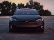KARO navýšil tržby o 66 pct, Tesla by mohla poprvé vykázat pokles prodejů a futures jsou zelené