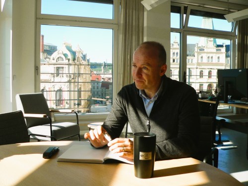 Tisíce investorů bereme jako závazek, říká po rekordním kvartále i půlroce šéf Colt CZ Group Jan Drahota a pracuje na vizi 2030