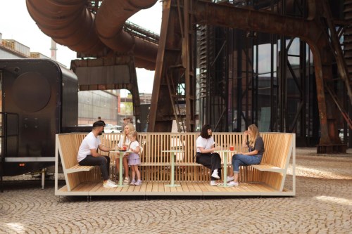 Na některých trzích pro mmcité se ochladilo, firma ale uvádí novinky, potvrzuje celoroční výhled a vyplácí první dividendu