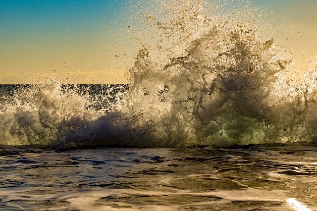 Trhy se snaží vypořádat s drtivým začátkem na Wall Street. Strach ze zpomalování zpět na scéně