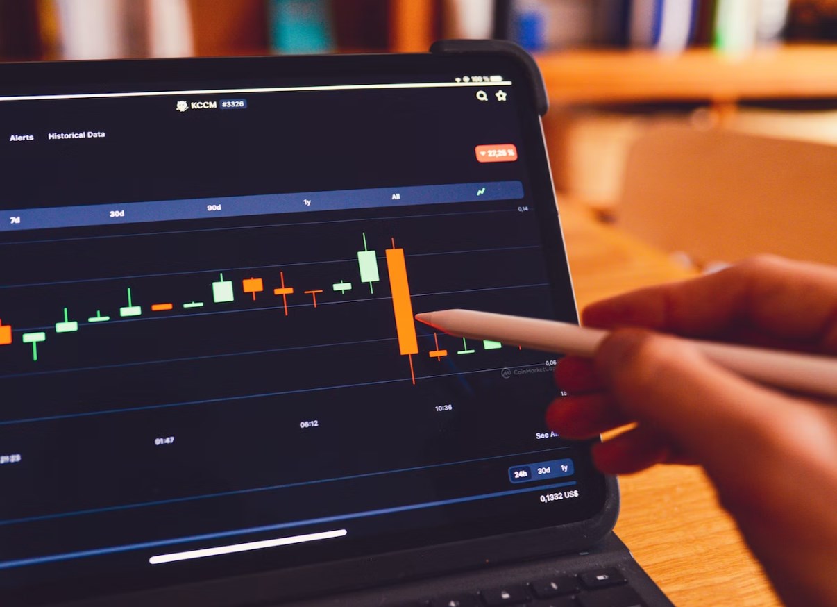 Známek recese přibývá. Slabé ISM doléhá na akcie