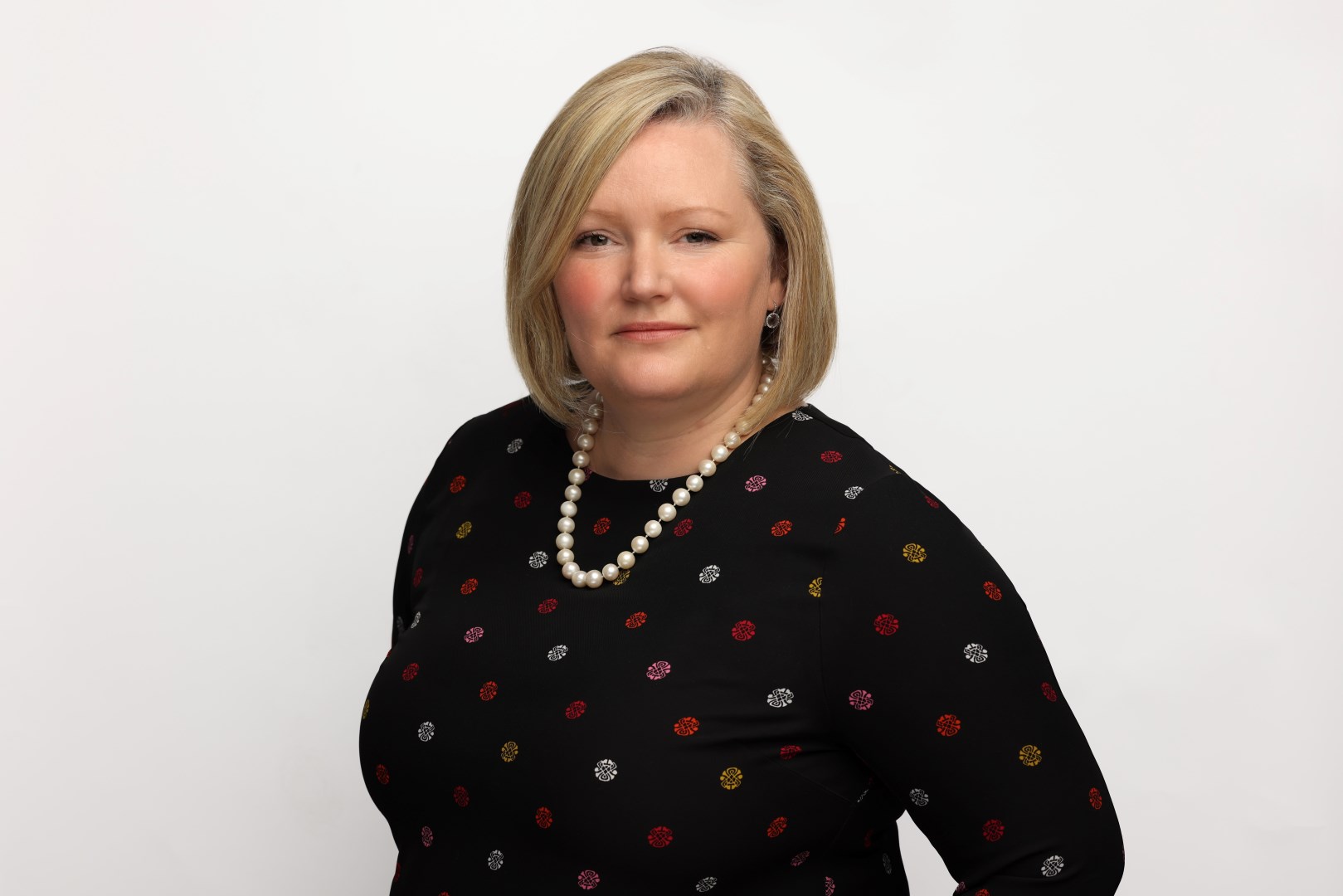 Letos nečekáme pokles sazeb Fedu. Americké akcie vidíme pozitivně, ale přísně vybíráme, říká Stacie Mitchinson z Fidelity