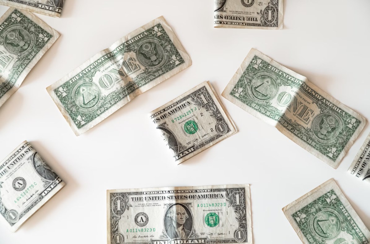 Hoenig z poklesu sazeb o 50 bazických bodů nadšen není, Morgan Stanley jej vidí jako kompenzaci července