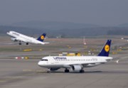 Německé aerolinky Lufthansa obdržely první část státní pomoci