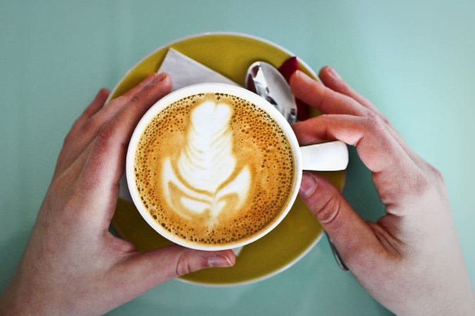 Akciové výprodeje ustávají, futures míří do zeleného