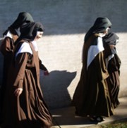 Jeptiška spravuje klášteru portfolio, řeholnicím vadily nízké úroky