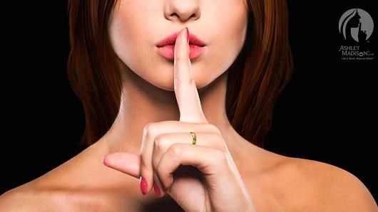 Nestydatý polibek smrti pro Ashley Madison a její IPO – hackeři zveřejnili část dat uživatelů