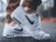 Na výsledcích Nike si svou daň vybral silný dolar Na výsledcích Nike si svou daň vybral silný dolar