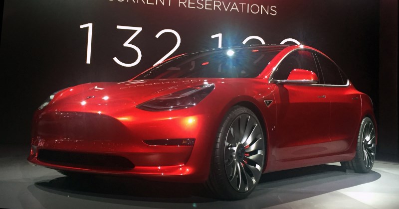 Tesla vykázala rekordní ztrátu. Modelu 3 podle Muska zatopil jeden z dodavatelů