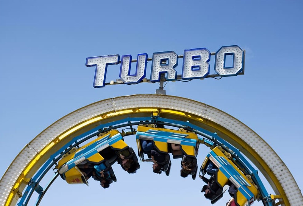 Jízda na stříbře zpomaluje, Biden pokračuje v prosazování svého balíčku