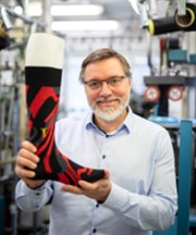 Základem je správně zvolená ponožka: Jan Jendřejek vyrábí jedny z nejkvalitnějších ponožek v Česku