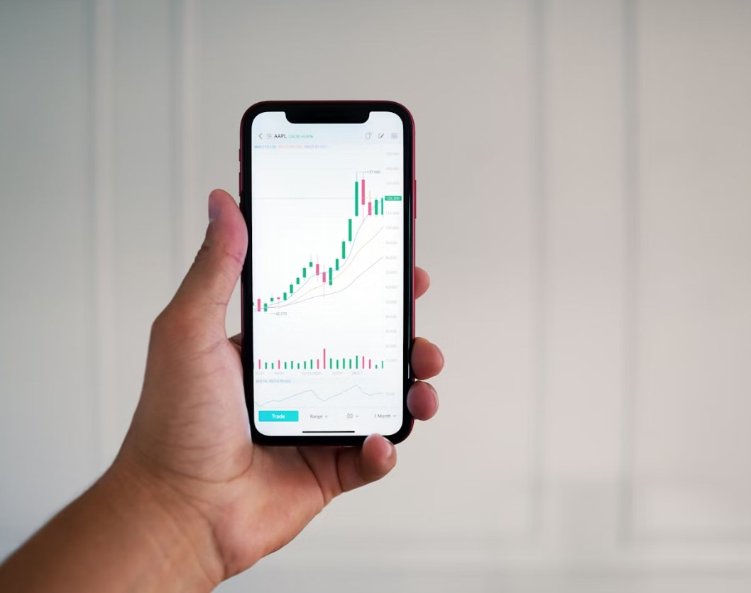 Americké trhy téměř na maximech díky technologiím, Írán už není zátěží