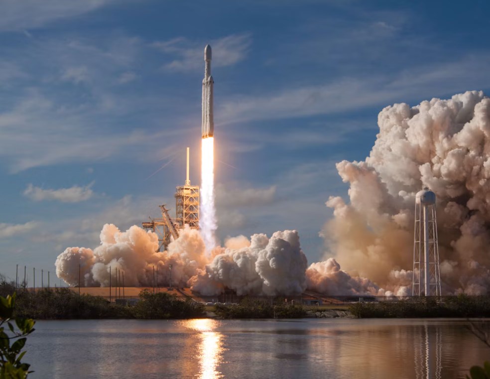 Optimismus vrací. Trhy podpořily výsledky SpaceX a Super Micro