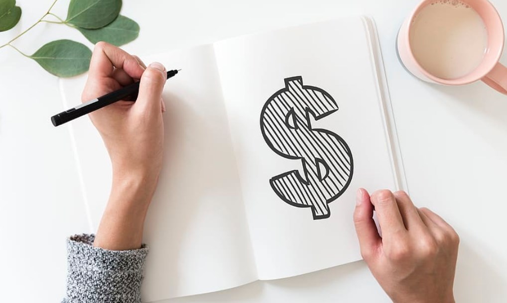 Dolar, komodity a začátek cyklu zvedání sazeb