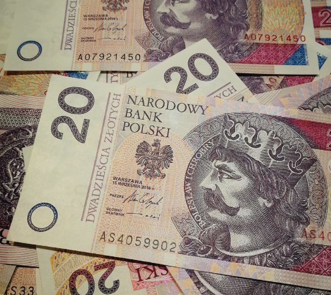 Rozbřesk: O krocích Fedu rozhodnou data z trhu práce. Problémy polského zlotého se začínají kupit