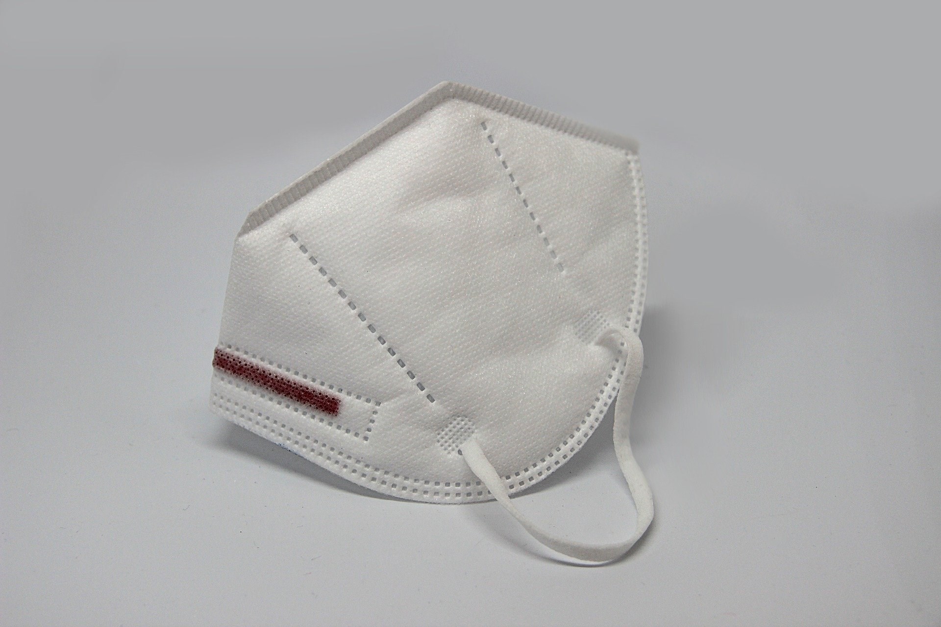 Respirátory budou povinné od čtvrtka, vláda prodloužila Antivirus