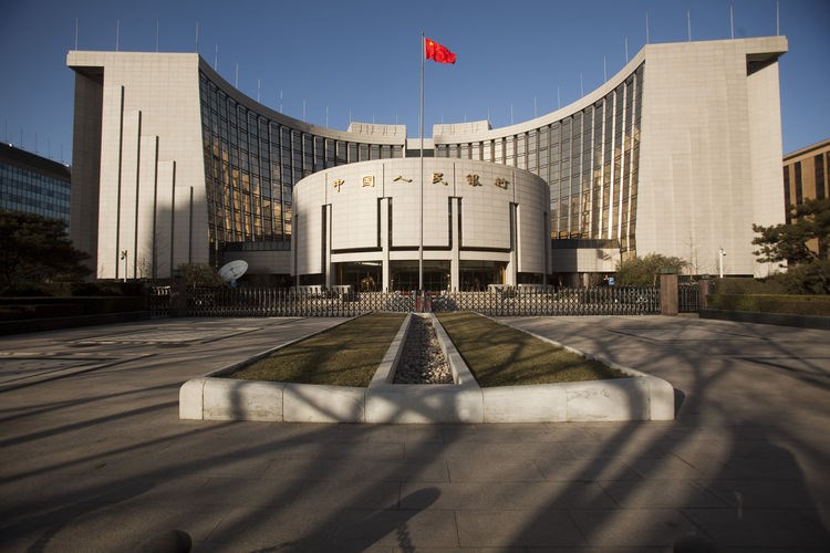 Rozbřesk - Po intervencích čínské centrální banky se kurz yuanu stabilizuje