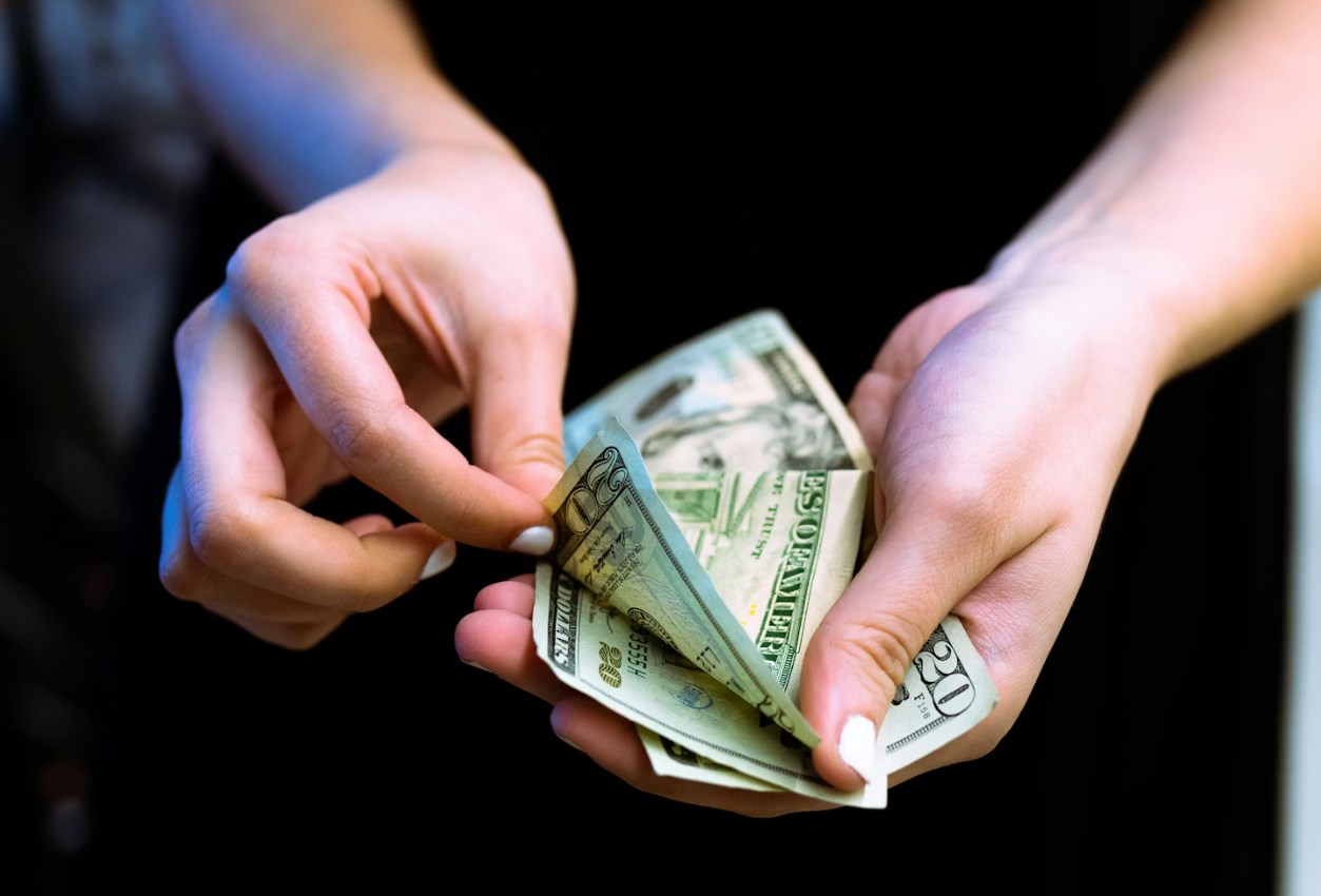 Dunnová: Investoři řeší, kdo ponese dlouhodobé náklady války. Banky na volatilitě vydělají