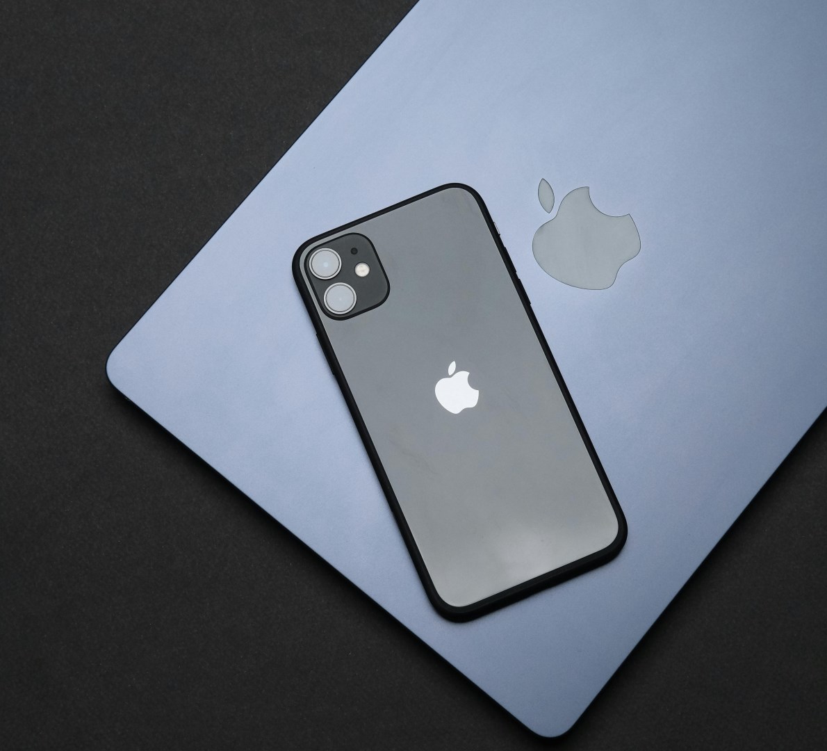 Nového šéfa Applu Johna Ternuse čeká éra těžkých rozhodnutí