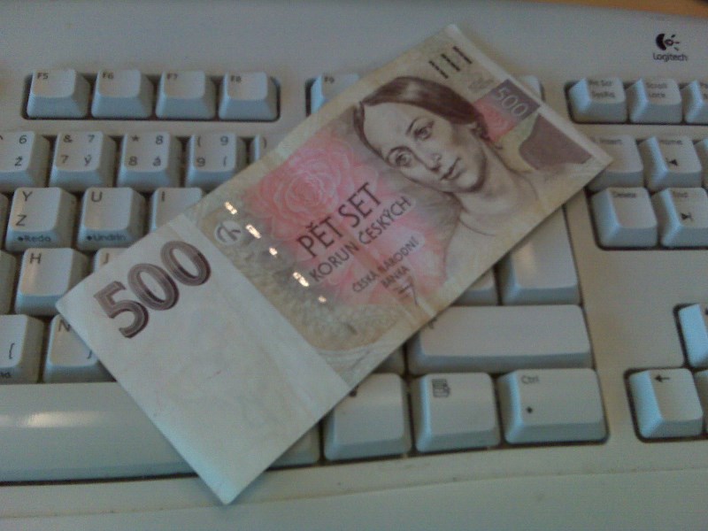 Koruna končí dnešní den s pozitivní bilancí