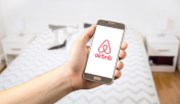 Airbnb se z vysoké ztráty přehoupla do zisku a vydala pozitivní výhled
