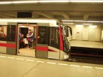 Praha si na dostavbu metra půjčí v první fázi tři miliardy korun