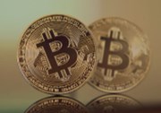 Bitcoin opět roste nad 50 000 dolarů a míří na rekordní maxima