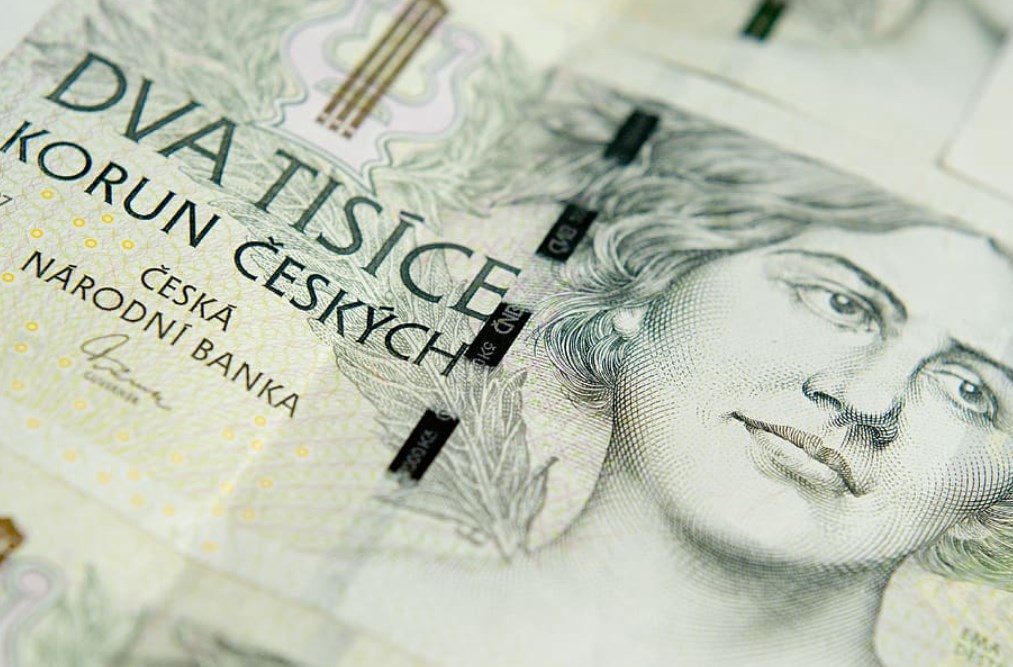Akcie se zvedají, koruně pomohl výhled sazeb