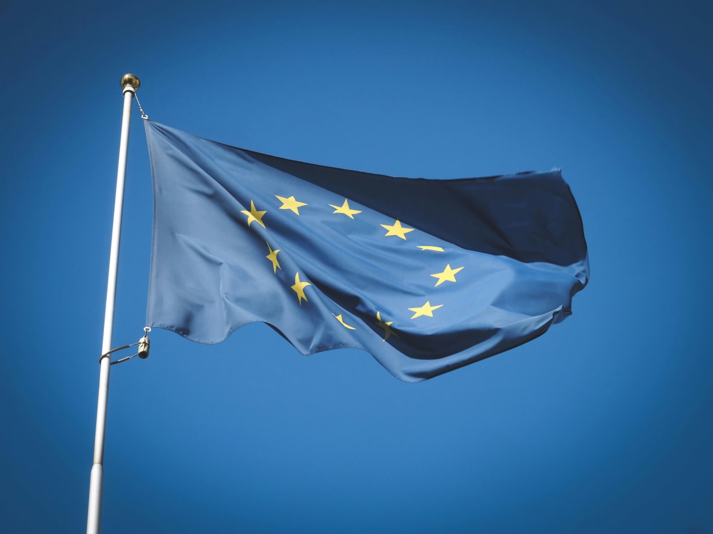 Bloomberg: EU zaostává v závodě o suroviny, příkladem je slovenská Trojárová