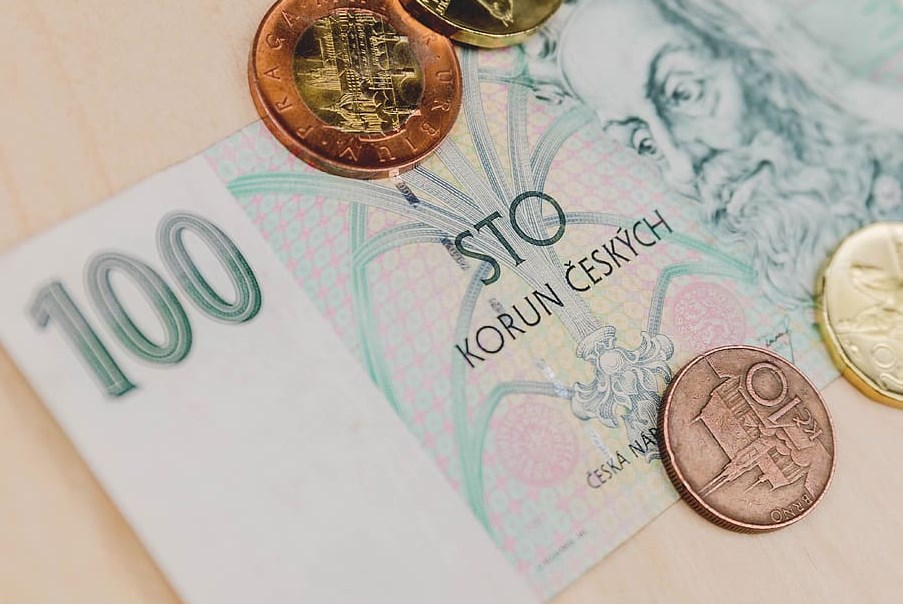 Dobře začaly týden akcie i koruna