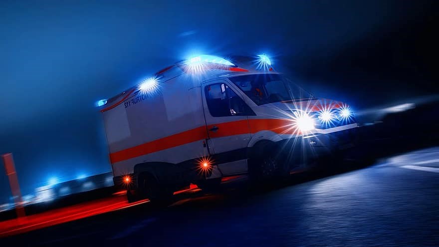 V Česku opět platí nouzový stav, volby ovládlo hnutí ANO a futures naznačují ranní zisky