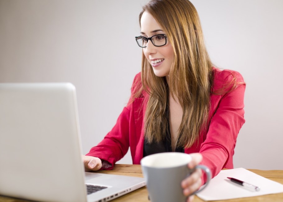 Fed se snažil ujistit investory, že si s vysokou inflací poradí i bez poškození ekonomiky, futures jsou dnes ráno vysoko